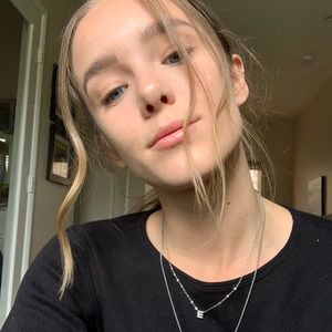 Meet your Posher, Ella